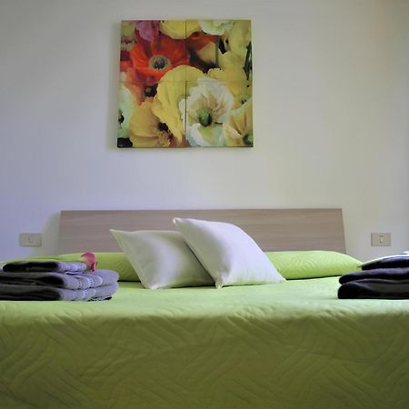 Home & Breakfast La Madonnina 013136-Cni-00001 Lurago dʼErba 외부 사진
