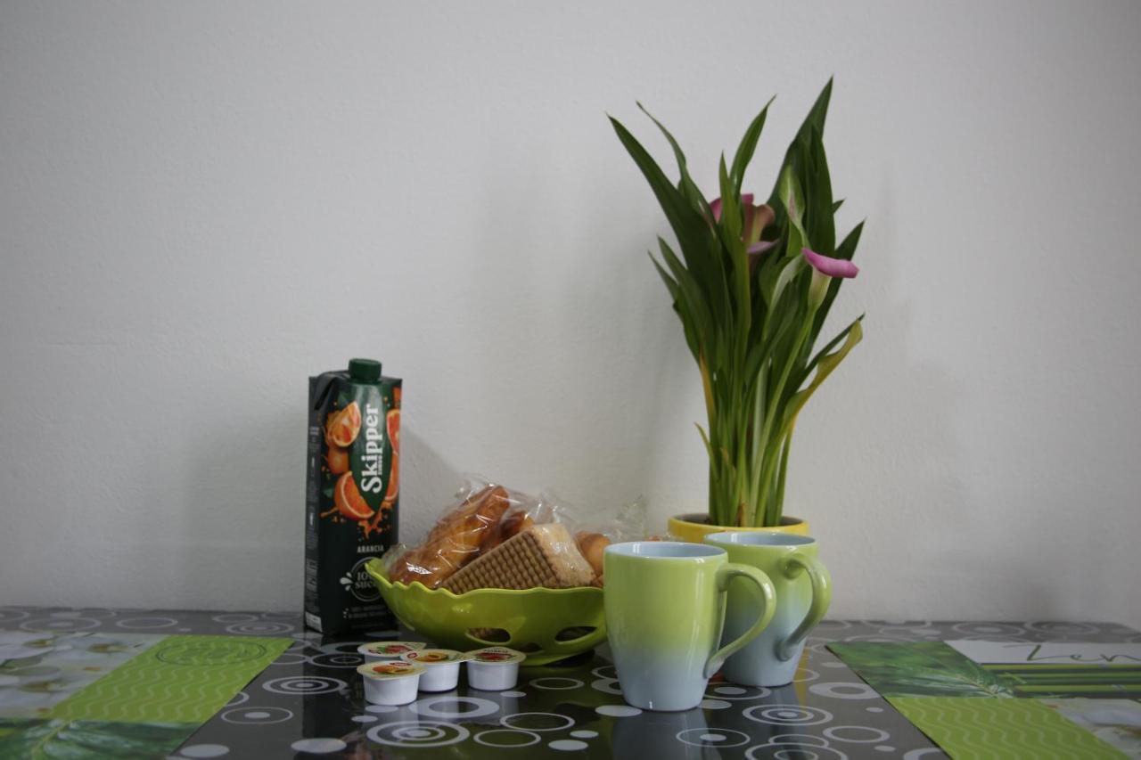 Home & Breakfast La Madonnina 013136-Cni-00001 Lurago dʼErba 외부 사진